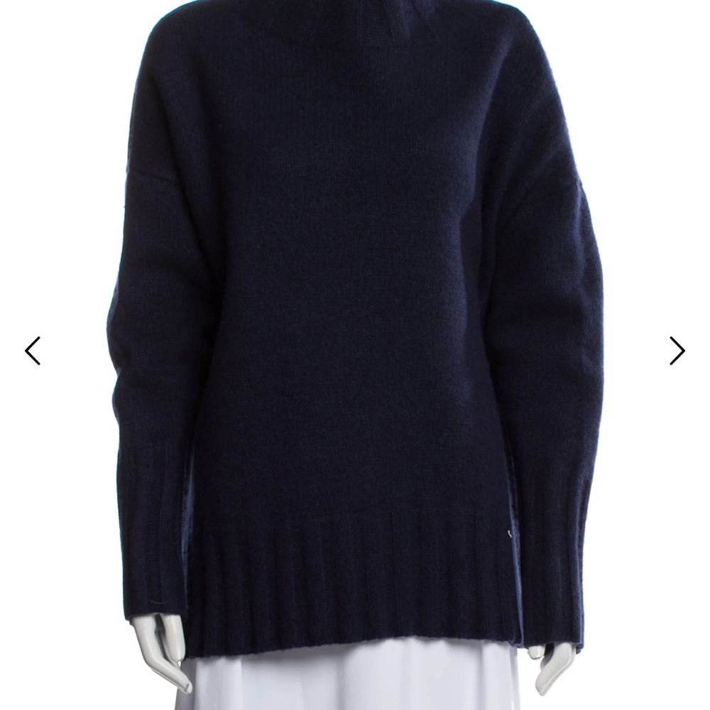 The Row Navy Wool sweater